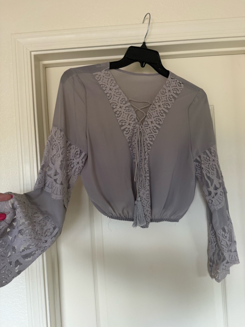 Lace Trim V-Neck Cropped Blouse - Light Gray